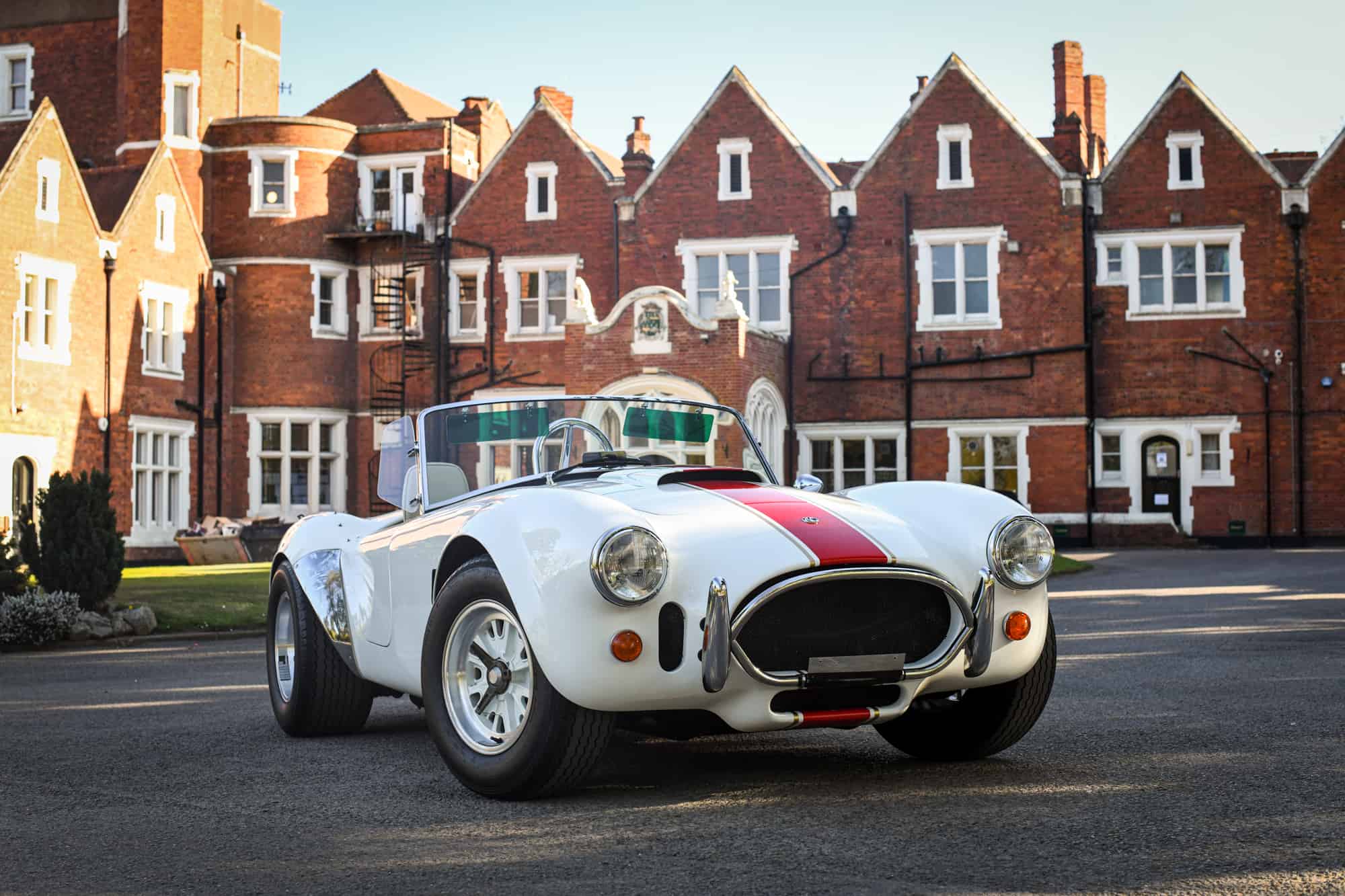 British and Italian classic car icons confirmed for April’s Salon Privé London Concours de Vente